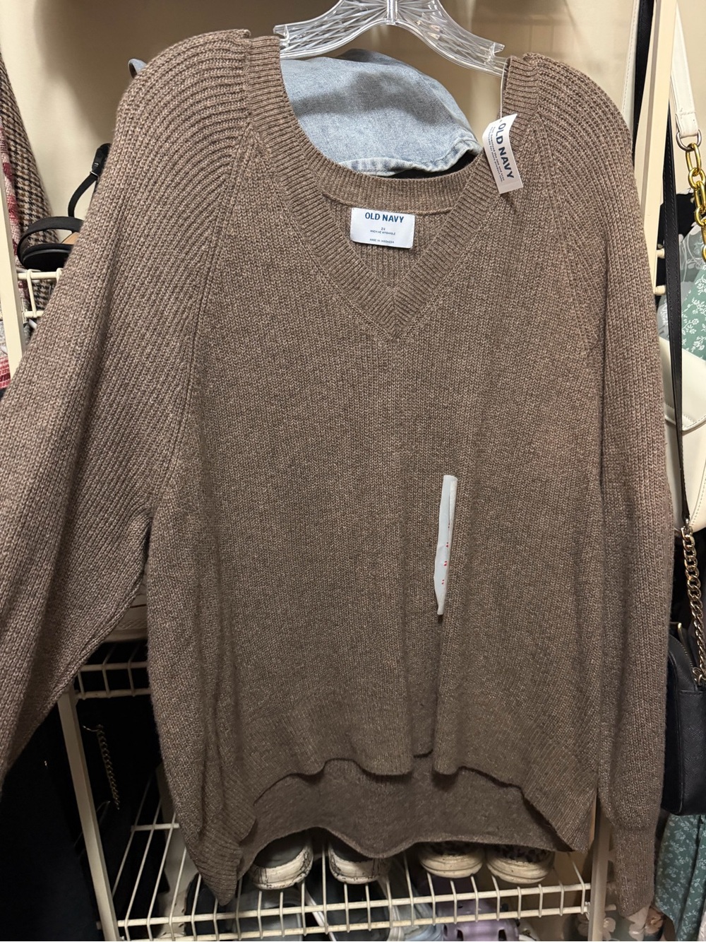 Old Navy Women's V-Neck Sweater in Taupe Brown